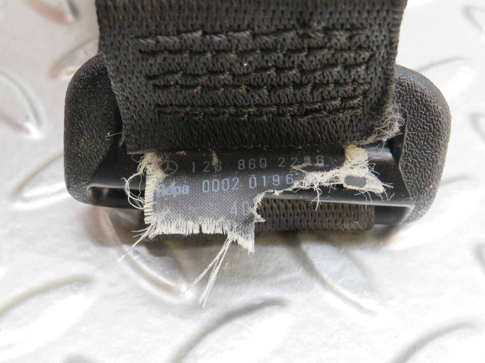 37162 Mercedes-Benz C126 420SEC Coupe Rear Left Seat Belt With Buckles 1268602286