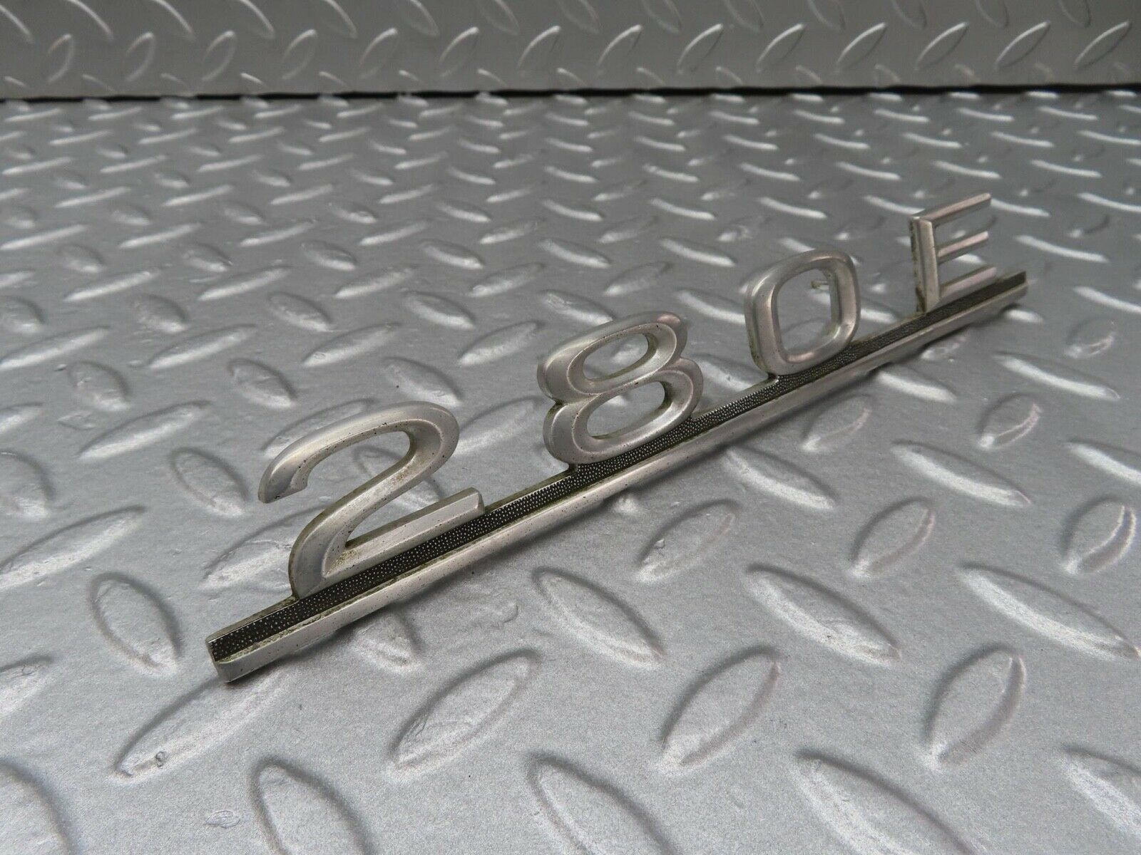 15933 Mercedes-Benz W123 280E Trunk Badge Logo Emblem 1238170815