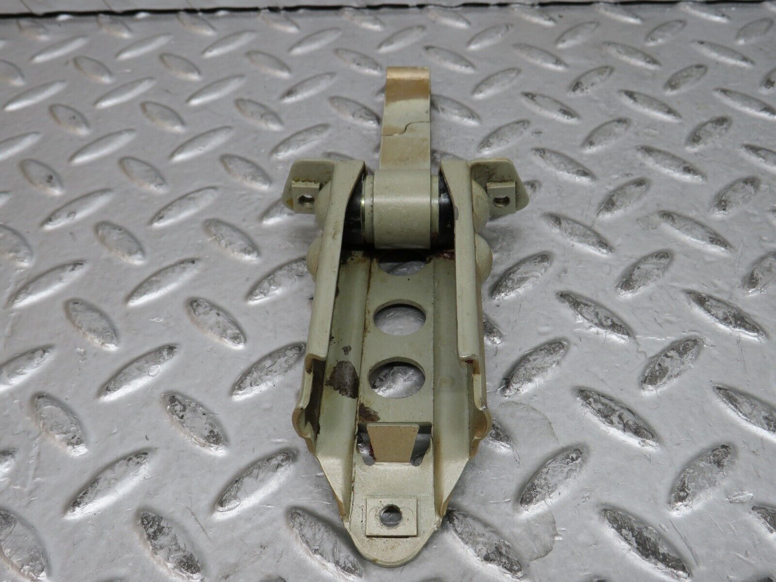 28508 Mercedes-Benz S123 240D Wagon Door Safety Check Strap