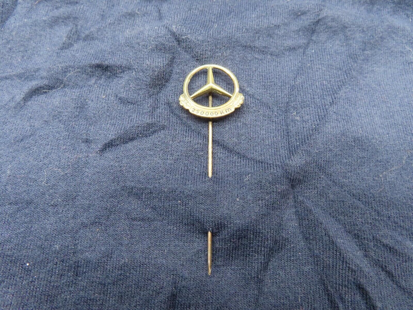 13107 Mercedes-Benz Award Badge Lapel Pin 250000 Km Gold Plated