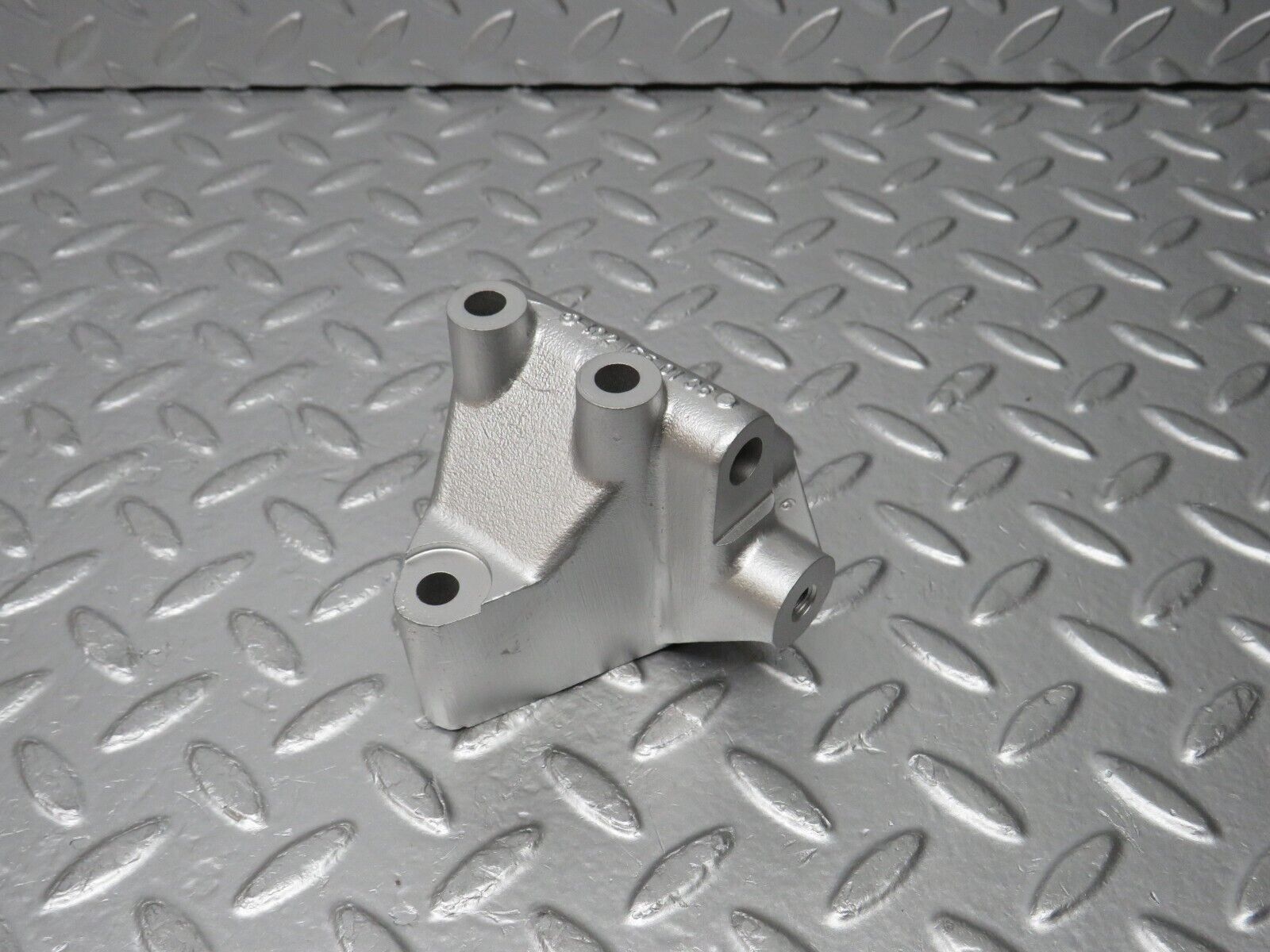 30903 Mercedes-Benz W201 190E 2.0L Alternator Holder Bracket 1021550135