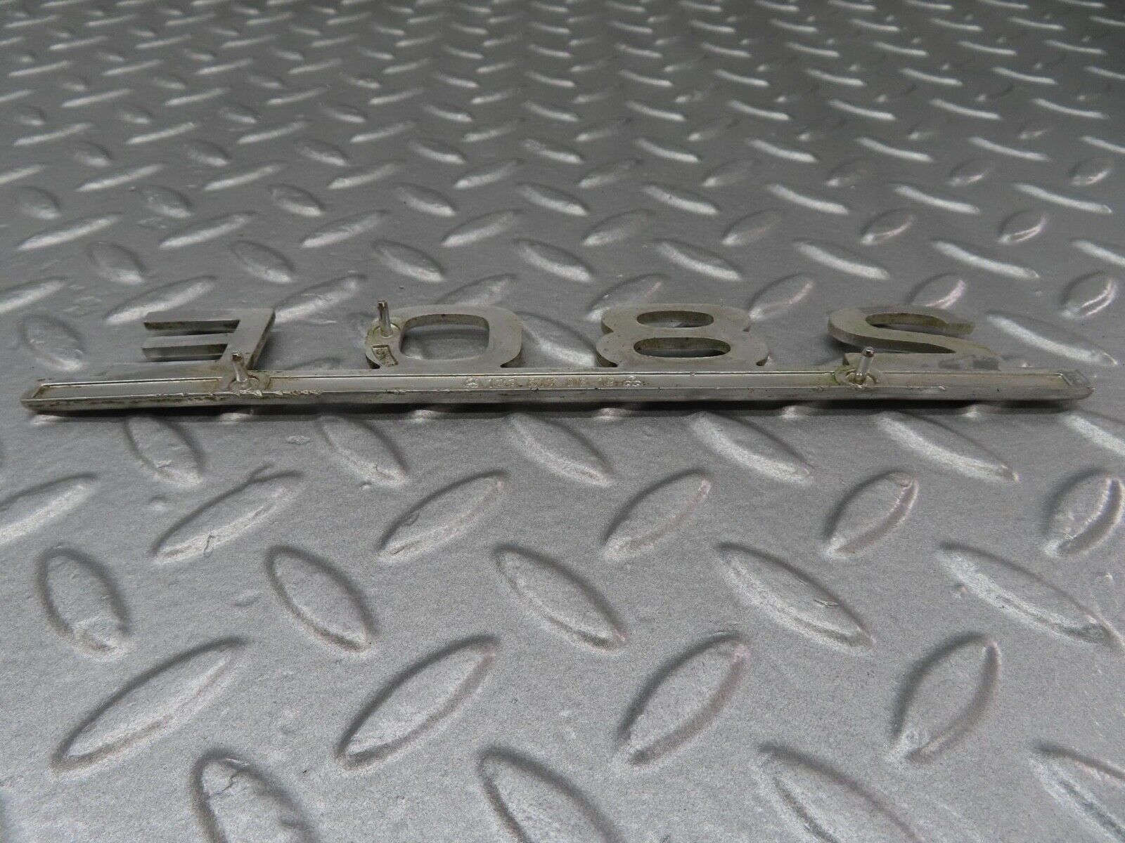 15933 Mercedes-Benz W123 280E Trunk Badge Logo Emblem 1238170815