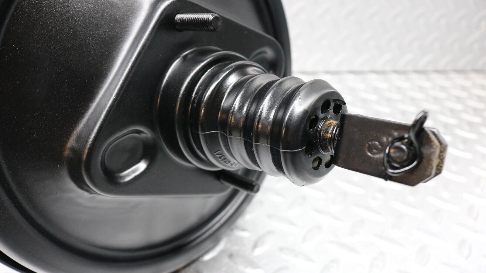 37218 Mercedes-Benz C126 420SEC Coupe Brake Booster 0034302230