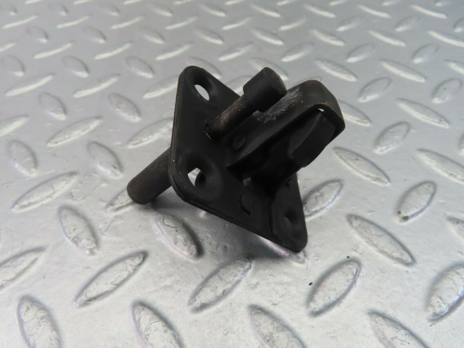 9963 Mercedes-Benz C123 230CE Coupe Bonnet Lock Catch