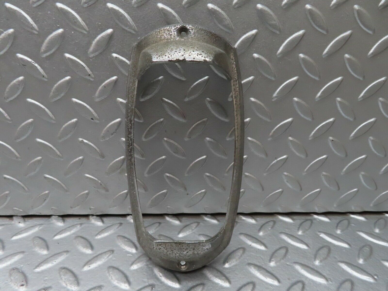 18664 Mercedes-Benz W120 W121 Ponton Tail Light Chrome Frame