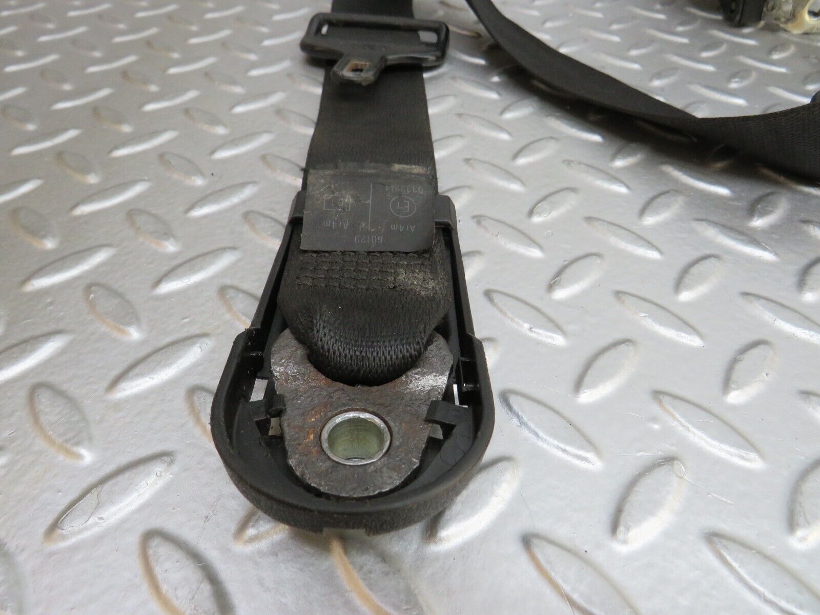 37163 Mercedes-Benz C126 420SEC Coupe Front Right Seat Belt With Buckles 1268806886