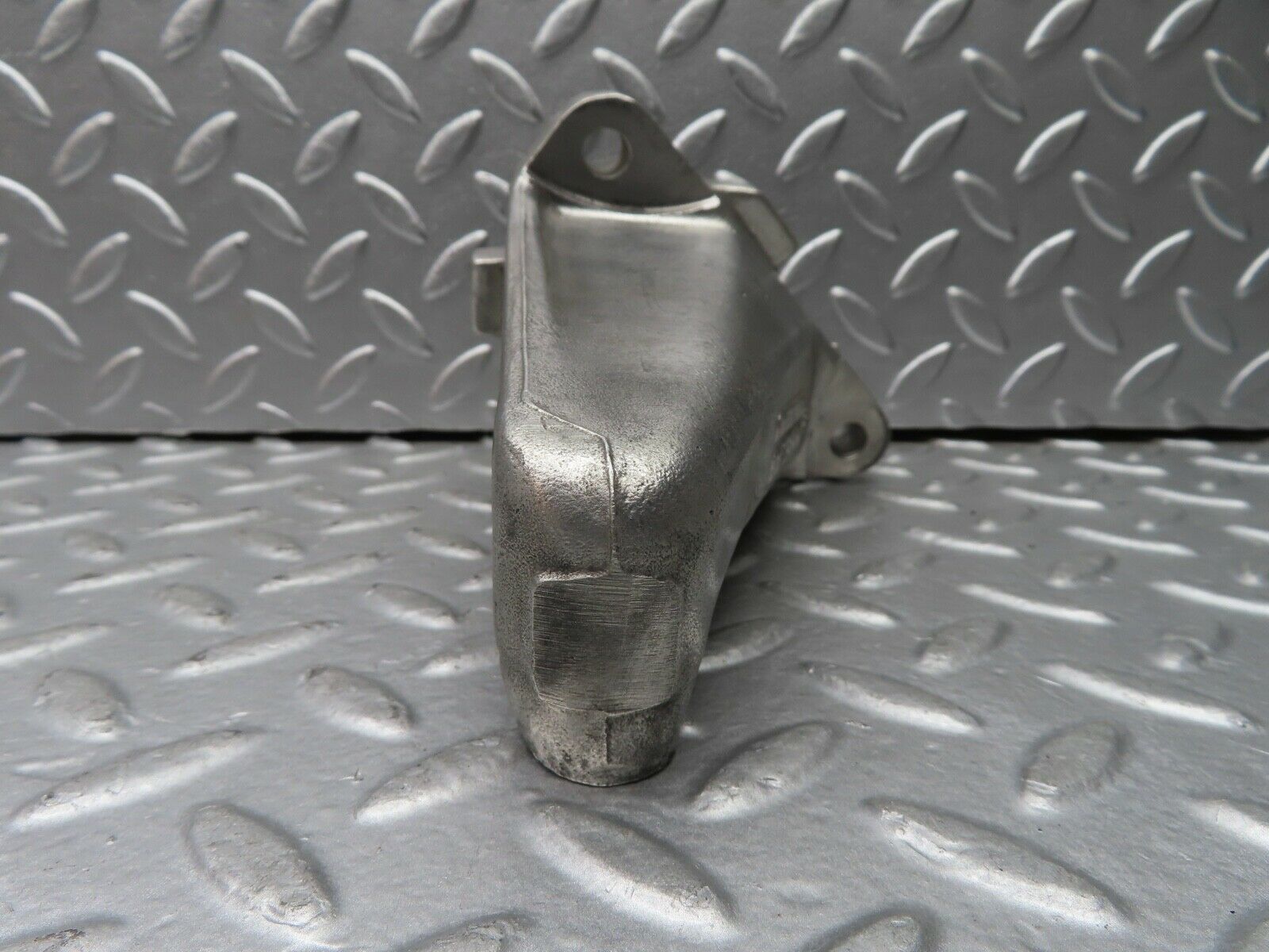 21290 Mercedes-Benz W123 230E Engine Mount Bracket Right Side 1022230304