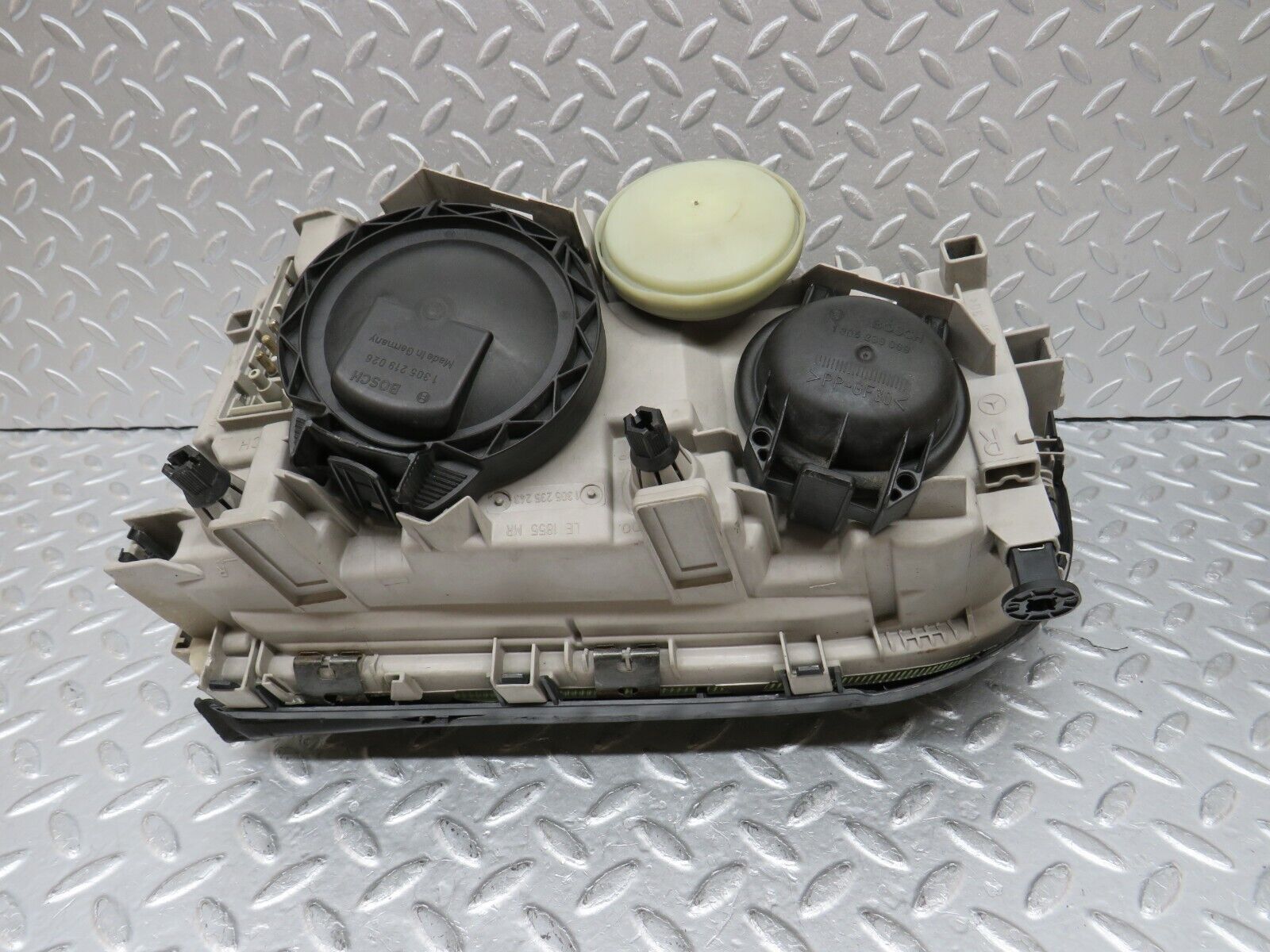 35334 Mercedes-Benz W140 Headlight Bosch Right Side 1305235243 1305621636