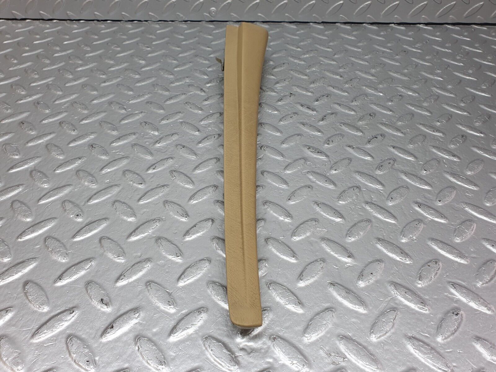 40933 Mercedes-Benz W126 300SE Front Right Door Interior Trim Beige