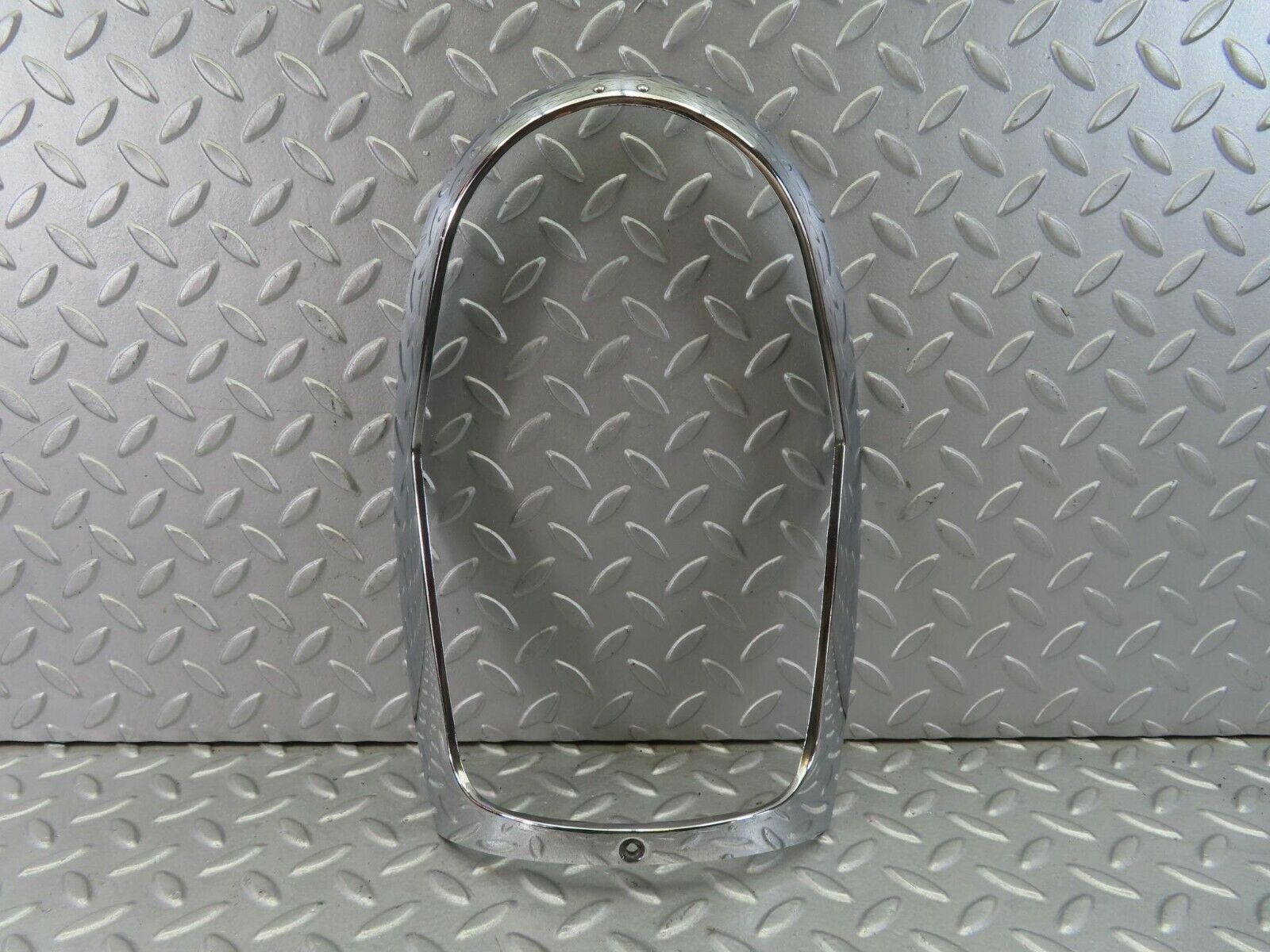 8127 Mercedes-Benz W108 Headlight Chrome Frame