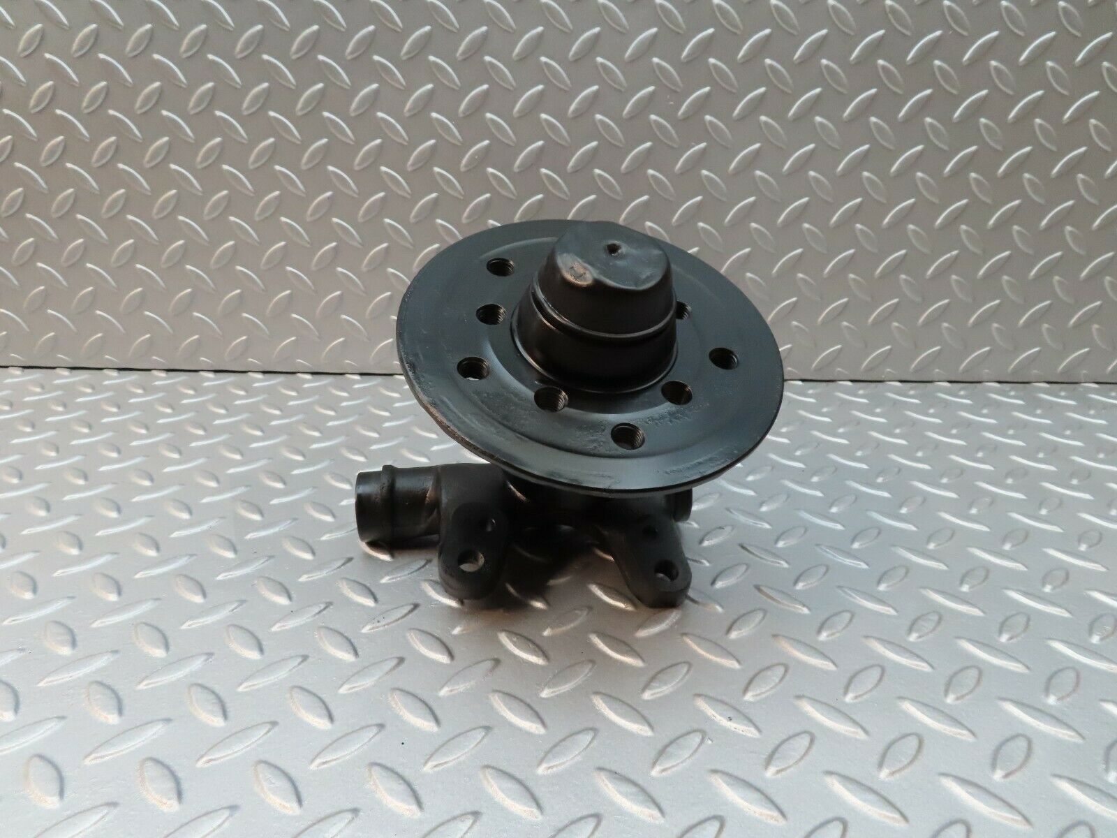 3454 Mercedes-Benz W108 280SE Wheel Hub Front Left