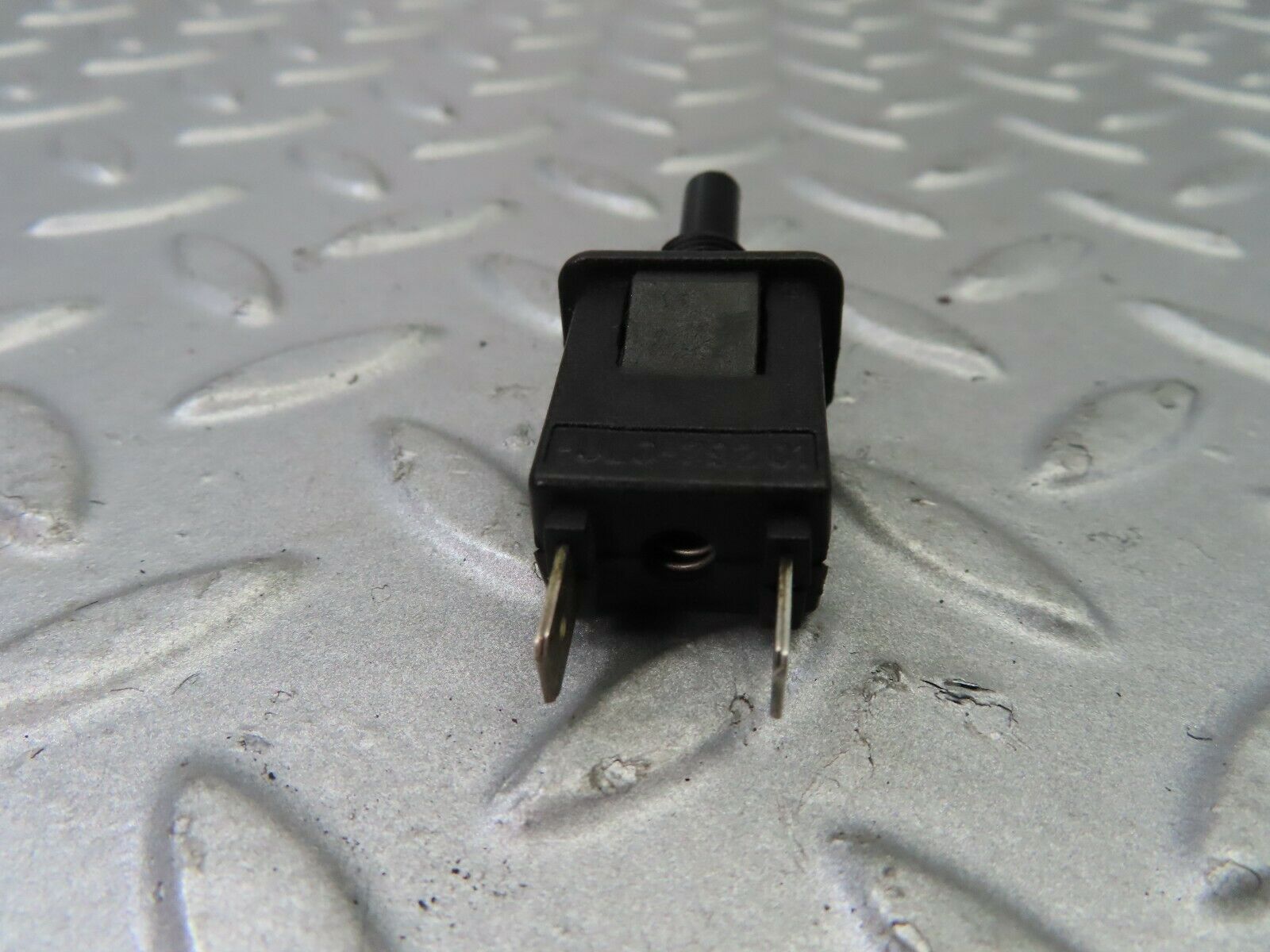 7473 Mercedes-Benz W116 450SE Door Contact Switch 0008212852