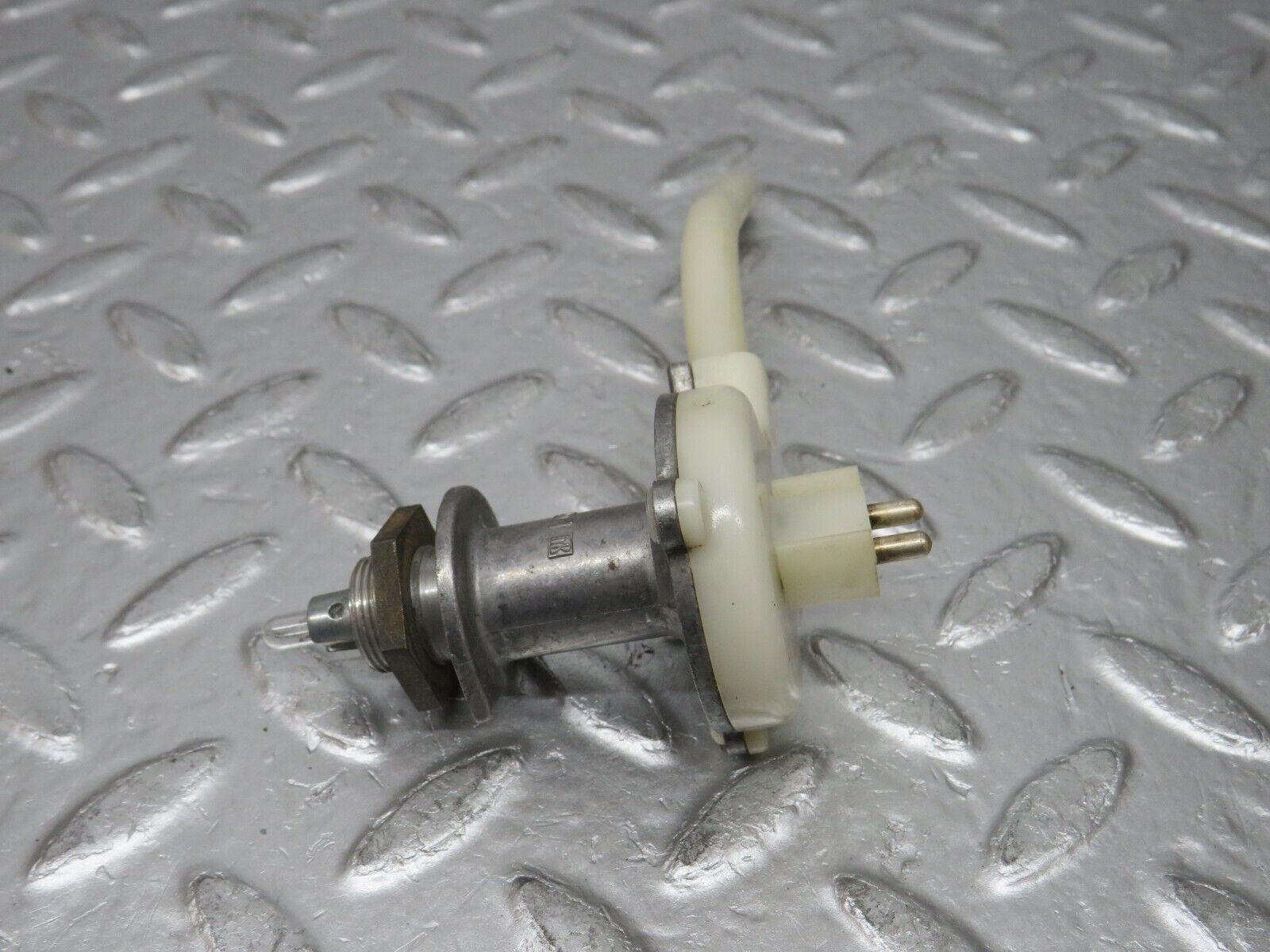 0635 Mercedes-Benz W123 230E Heater Regulator 1238300385