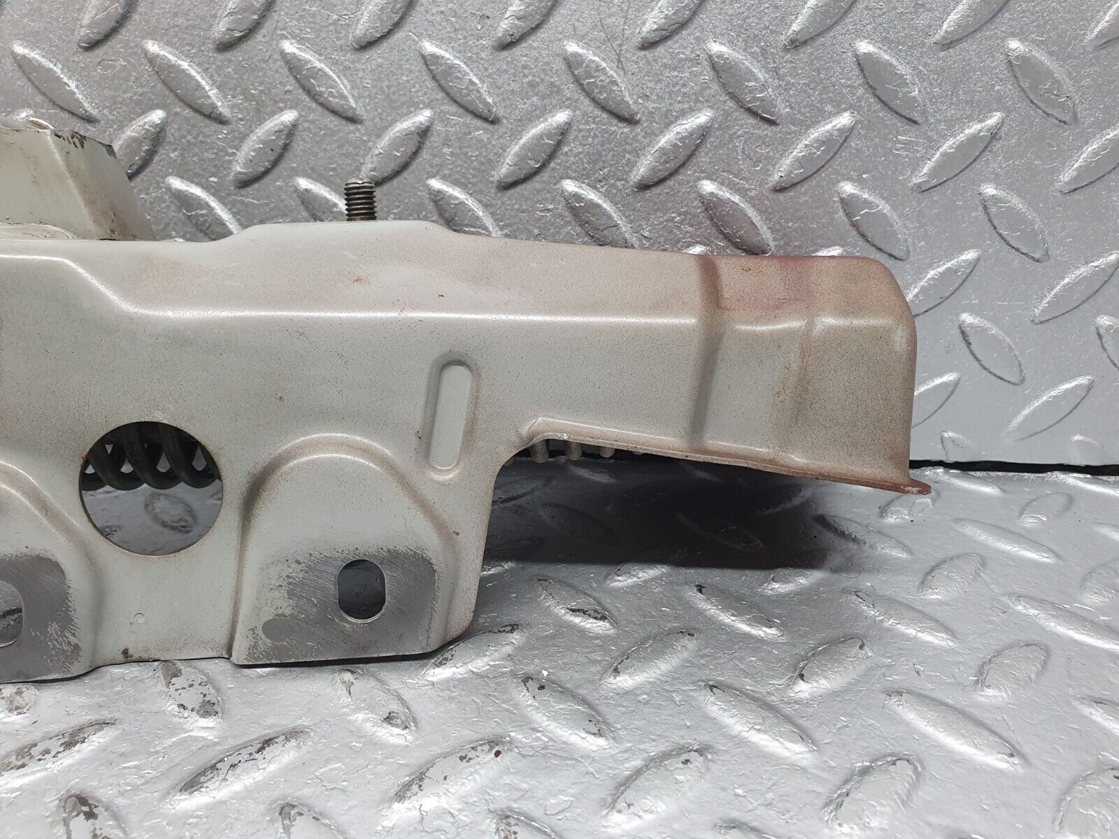 41192 Mercedes-Benz W126 300SE Trunk Hinge Right Side
