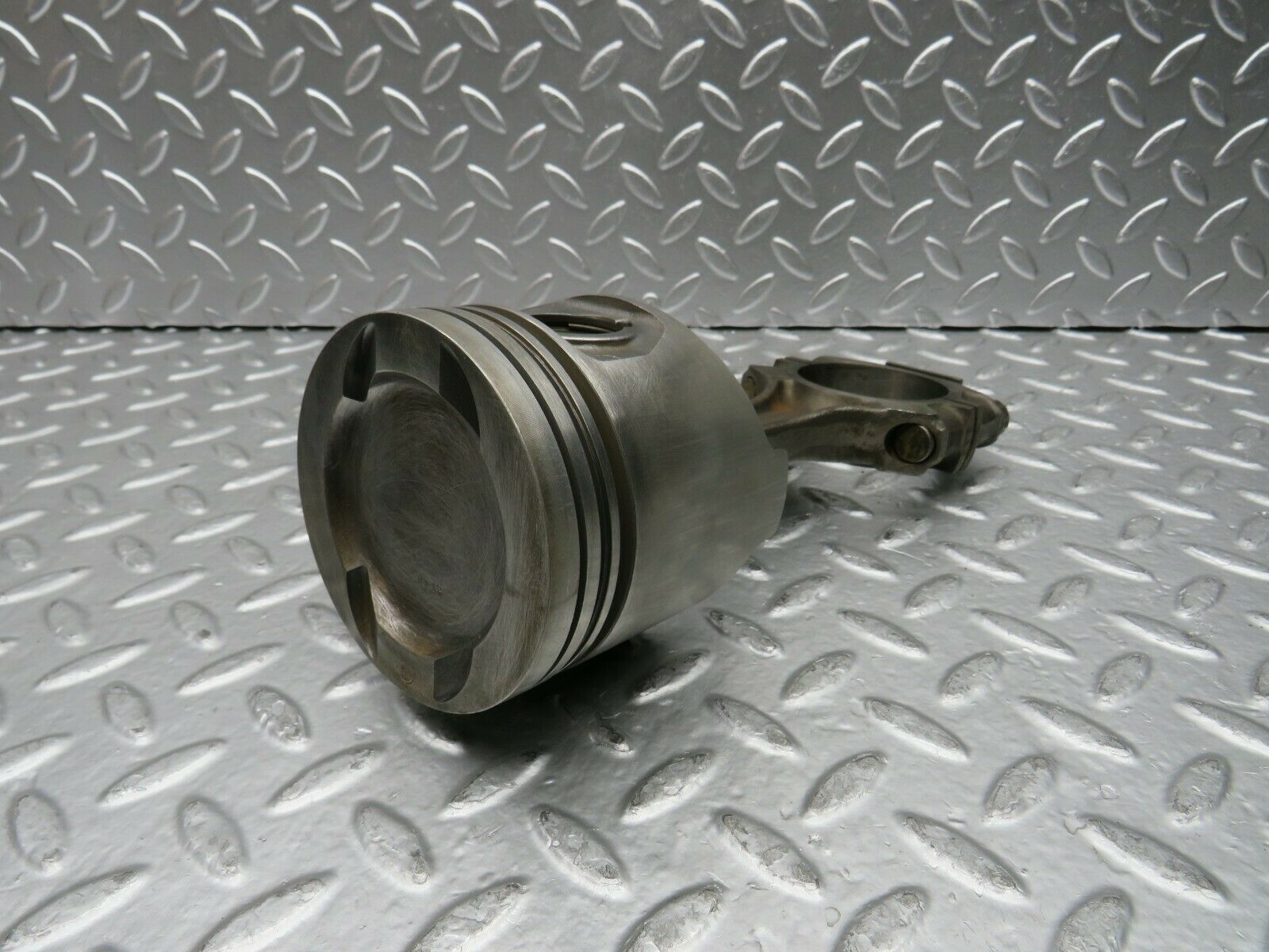 22799 Mercedes-Benz C107 450SLC Coupe Piston With Connecting Rod 92.48 mm