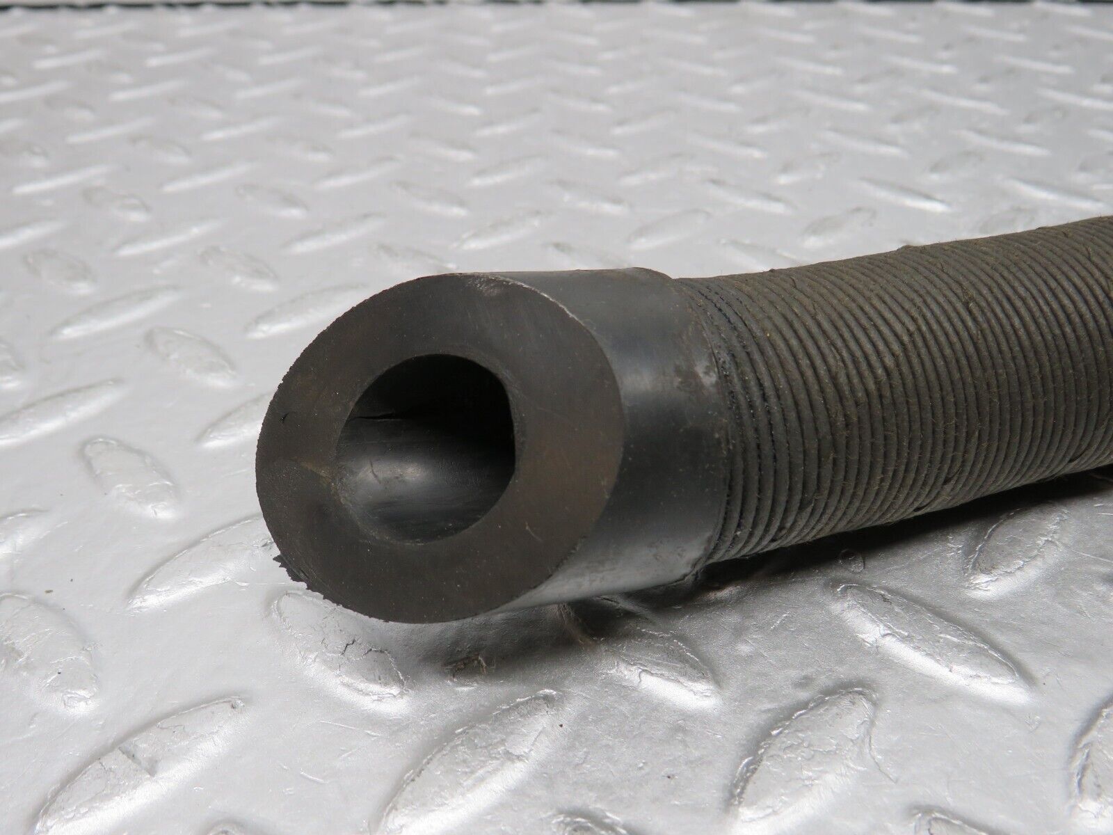 37578 Mercedes-Benz W109 300SEL Trunk Water Drain Hose Pipe