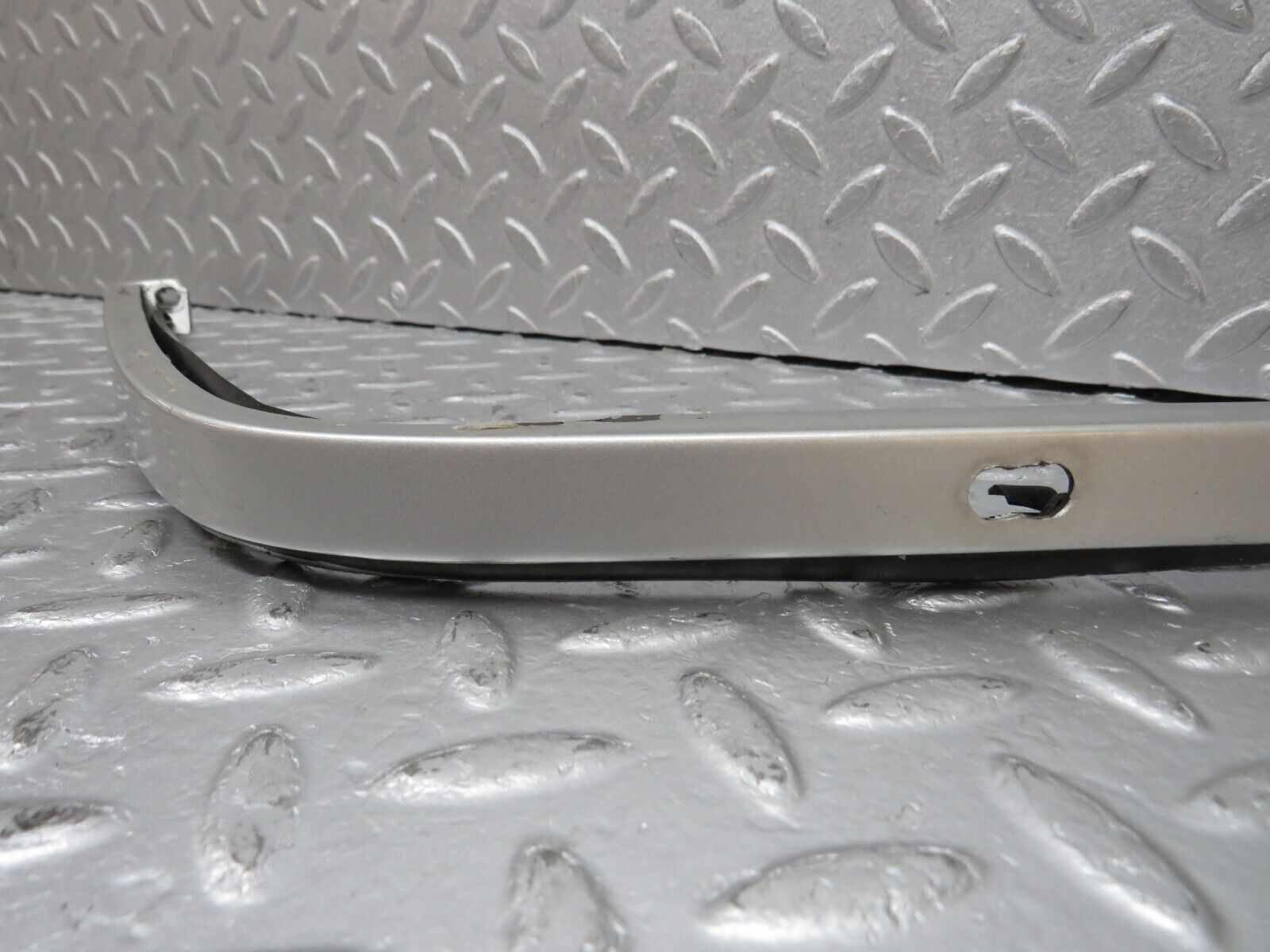 39694 Mercedes-Benz R129 320SL Coupe Right Headlight Lower Trim 1298260677 1298260877