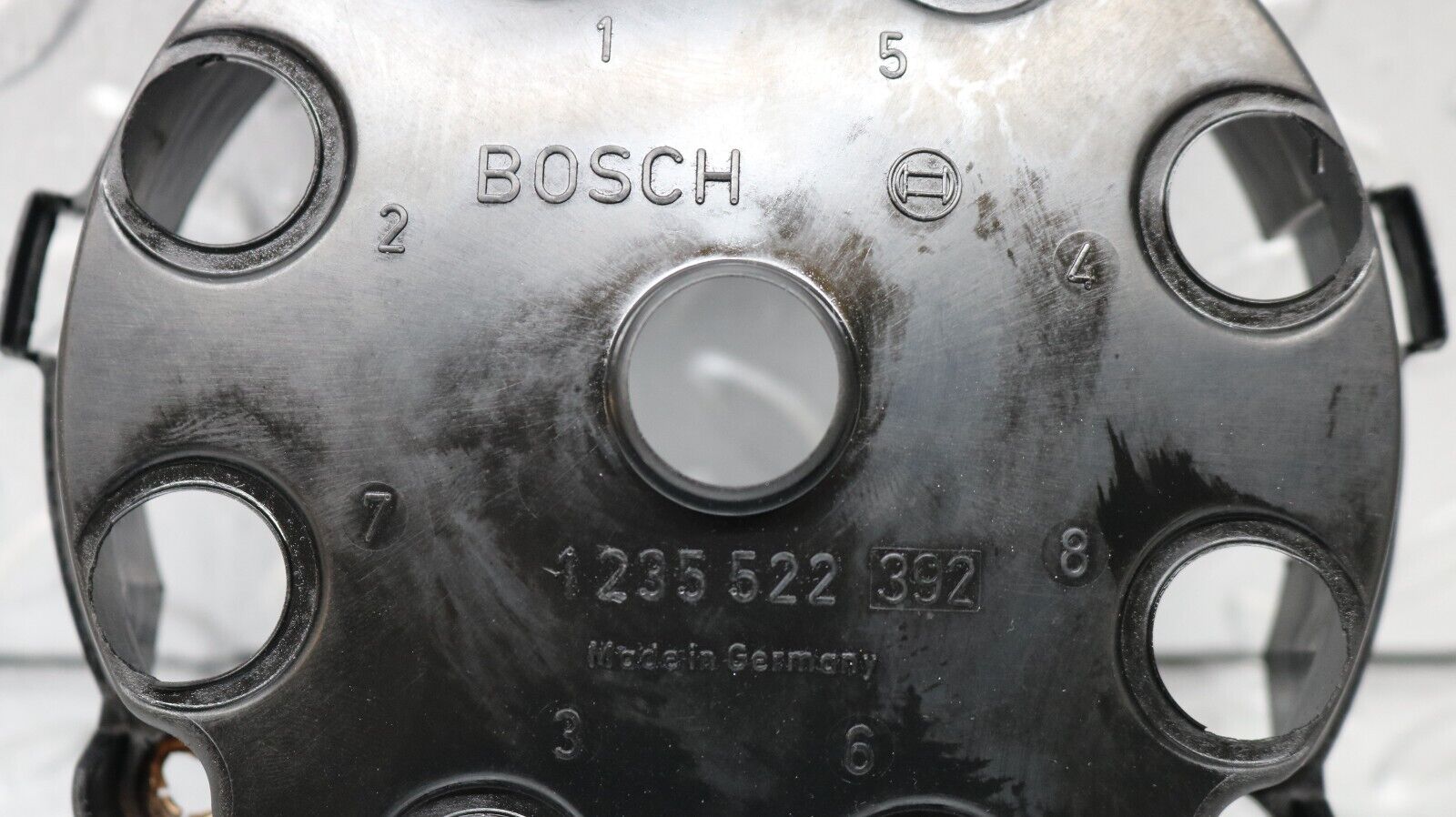 37252 Mercedes-Benz C126 420SEC Coupe Ignition Distributor Cap Cover 123552239