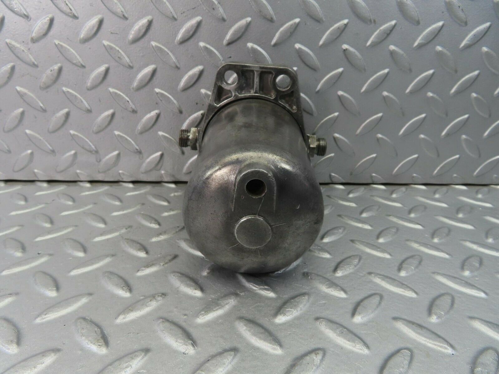 8916 Mercedes-Benz W108 Fuel Filter Housing Bosch 0450108003