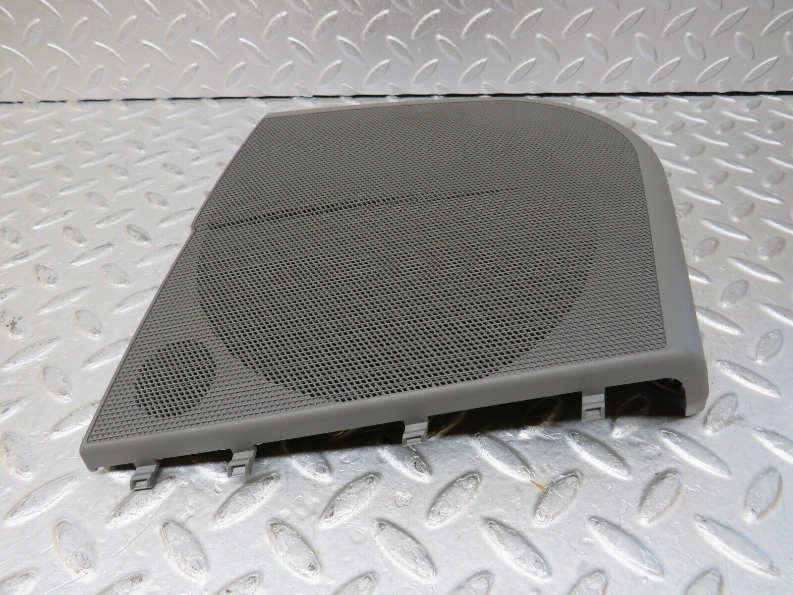 35205 Mercedes-Benz W221 Rear Door Speaker Right Side Grey 2217370288