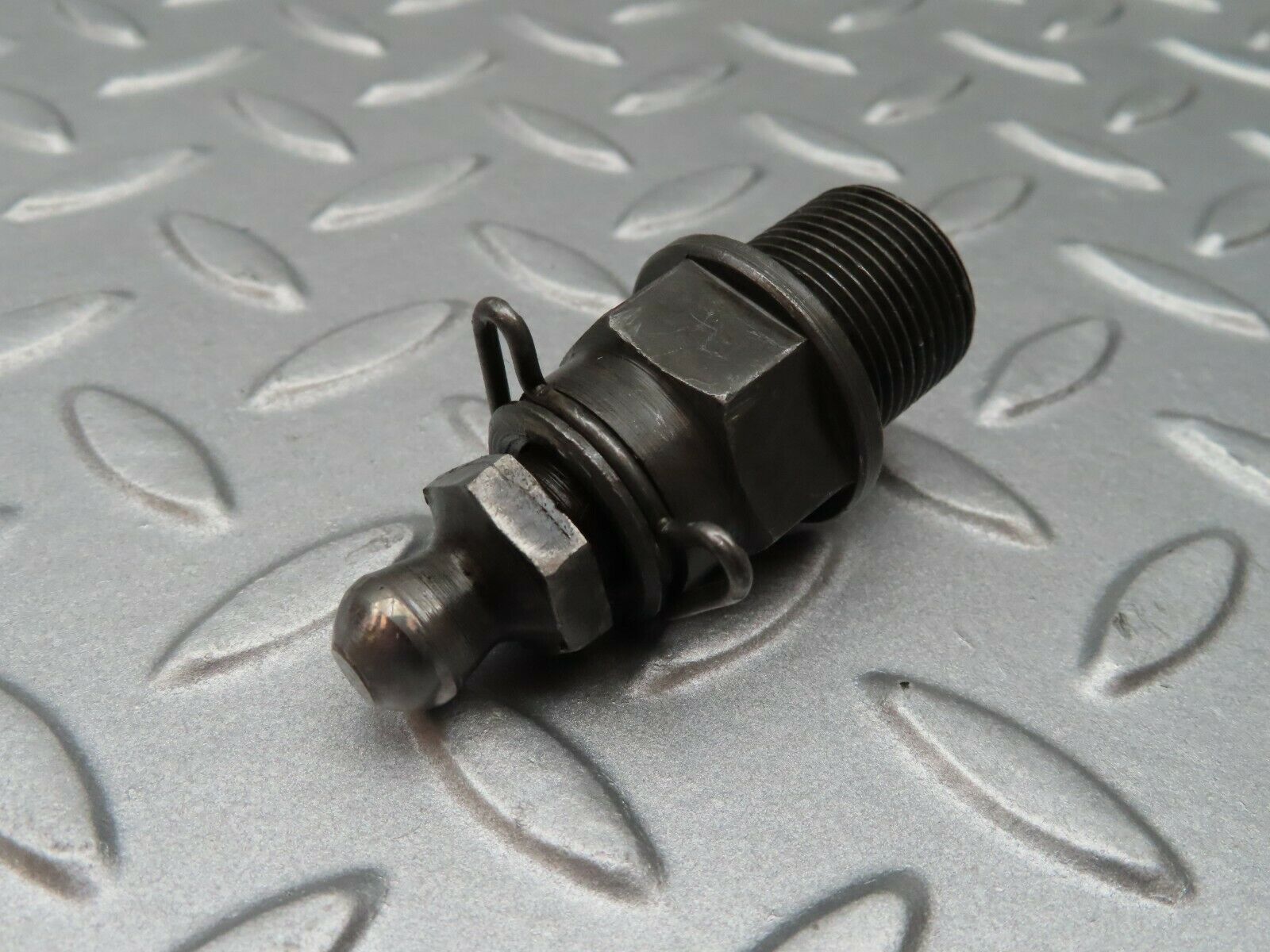 3550 Mercedes-Benz W108 280SE Ball Studs For Rocker Arm Mounting (Timing)