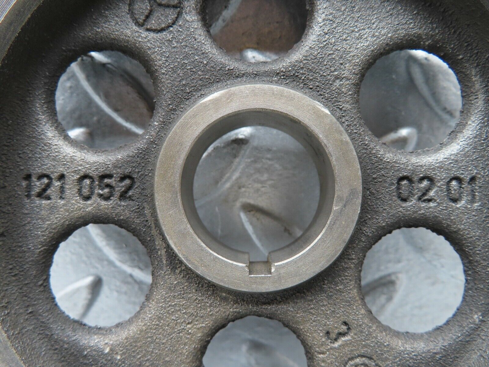 19106 Mercedes-Benz W123 300D Camshaft Timing Gear 1210520201