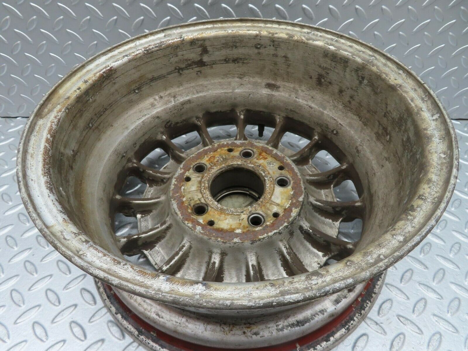 12105 Mercedes-Benz Alloy Wheel Mexican Hat 6Jx14H2 ET30 1264001902