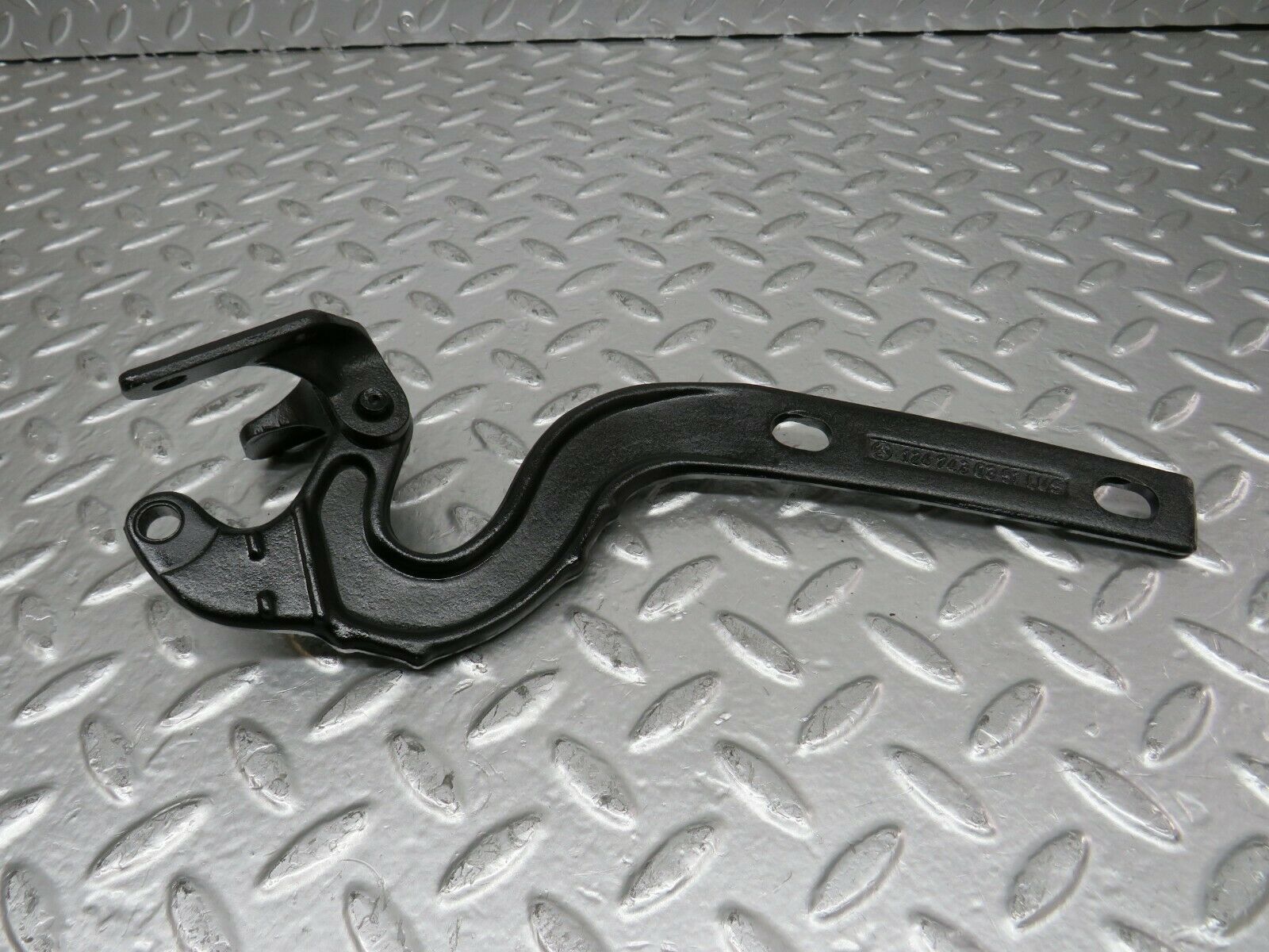 24242 Mercedes-Benz S124 220TE Wagon Trunk Lid Hinge Left Side 1247430351