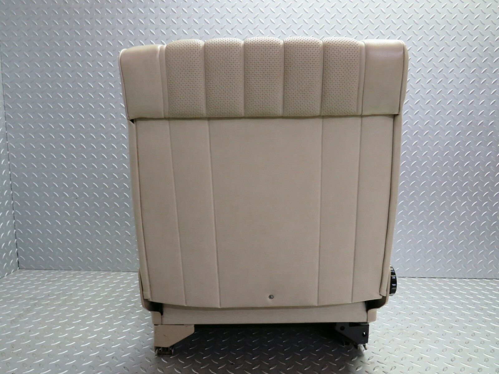 23428 Mercedes-Benz W114 280E Front Left Seat Cream Leather