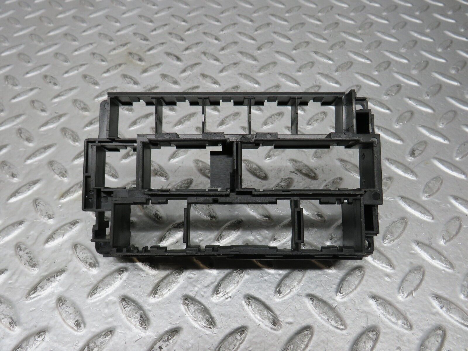 27589 Mercedes-Benz S124 300TE Wagon Fuse Relay Holder Bracket 1245450140