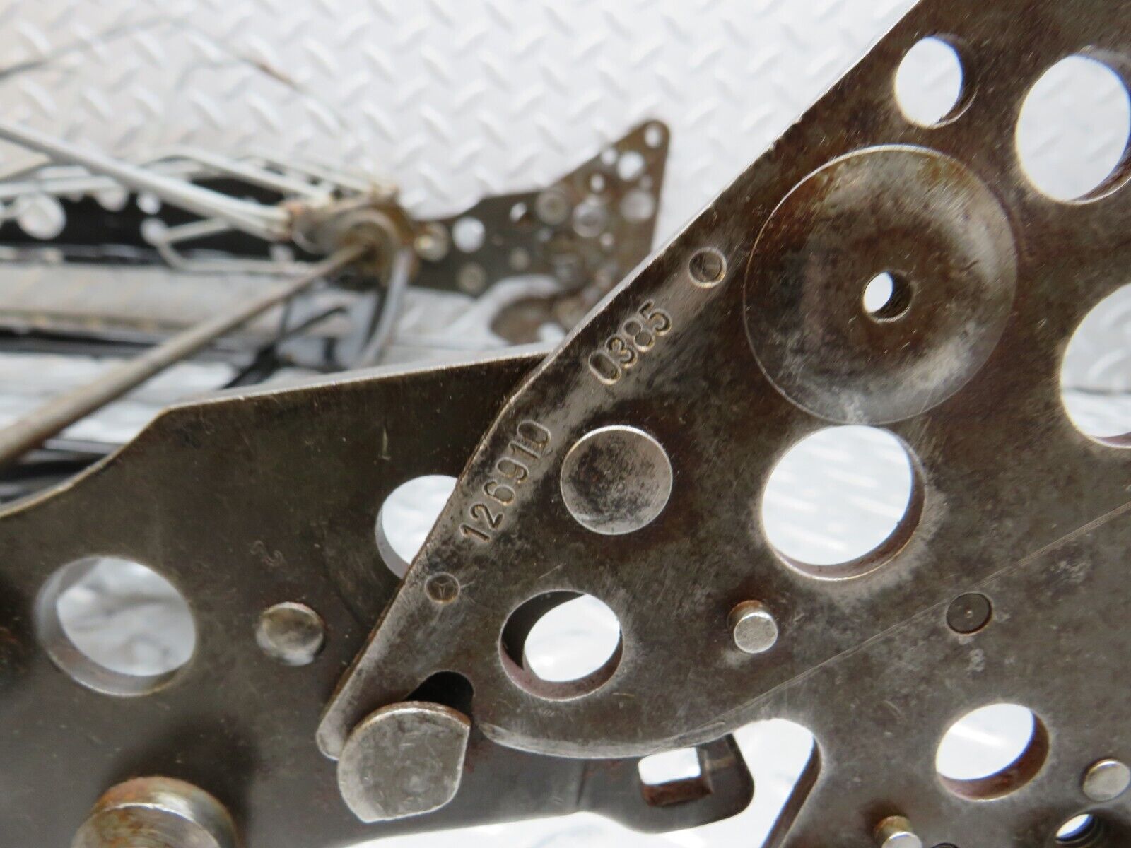 37156 Mercedes-Benz C126 420SEC Coupe Front Right Driver Electric Seat Backrest