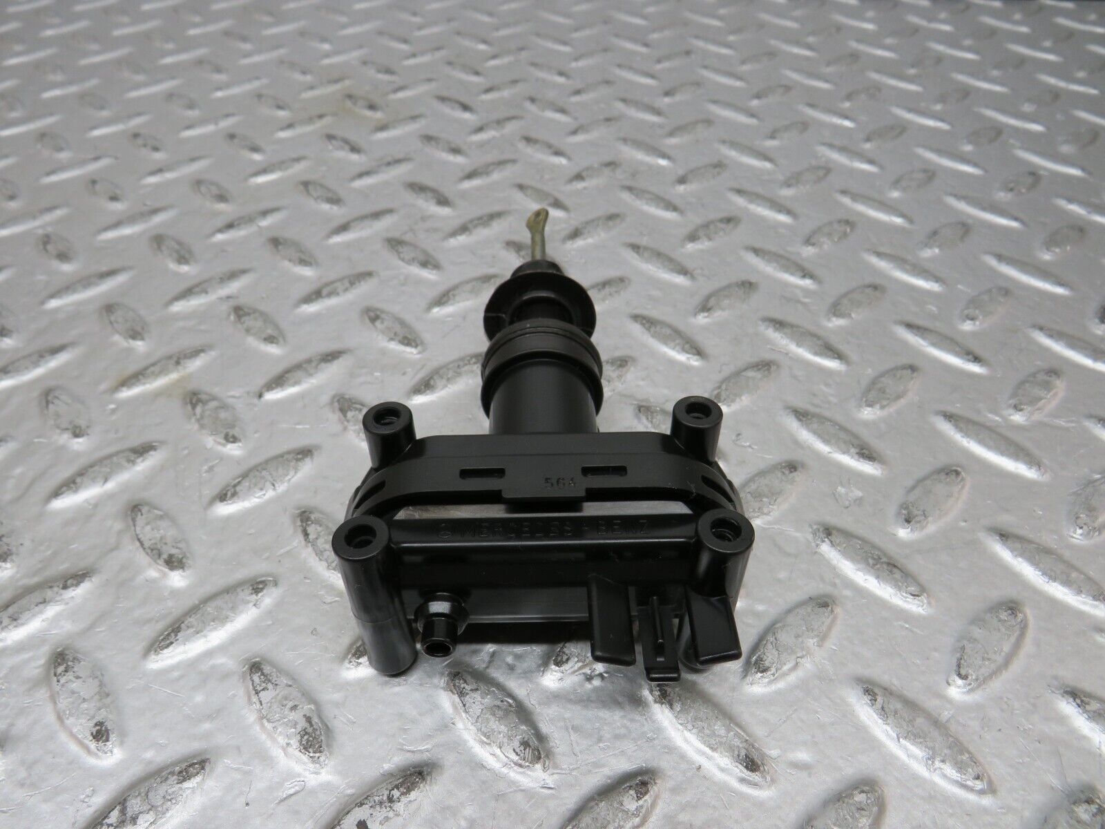 27497 Mercedes-Benz S124 300TE Wagon Door Lock Vacuum Actuator Rear Left