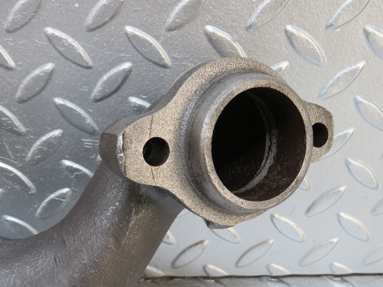 33050 Mercedes-Benz W126 380 V8 M116 Exhaust Manifold Right Side 1161420602 1161420702