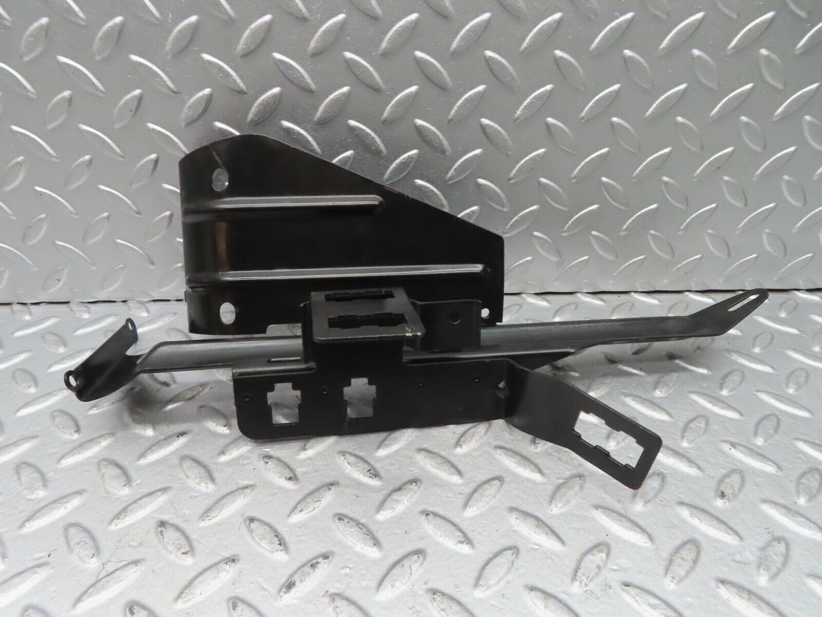 14462 Mercedes-Benz W116 350SE Relay Bracket