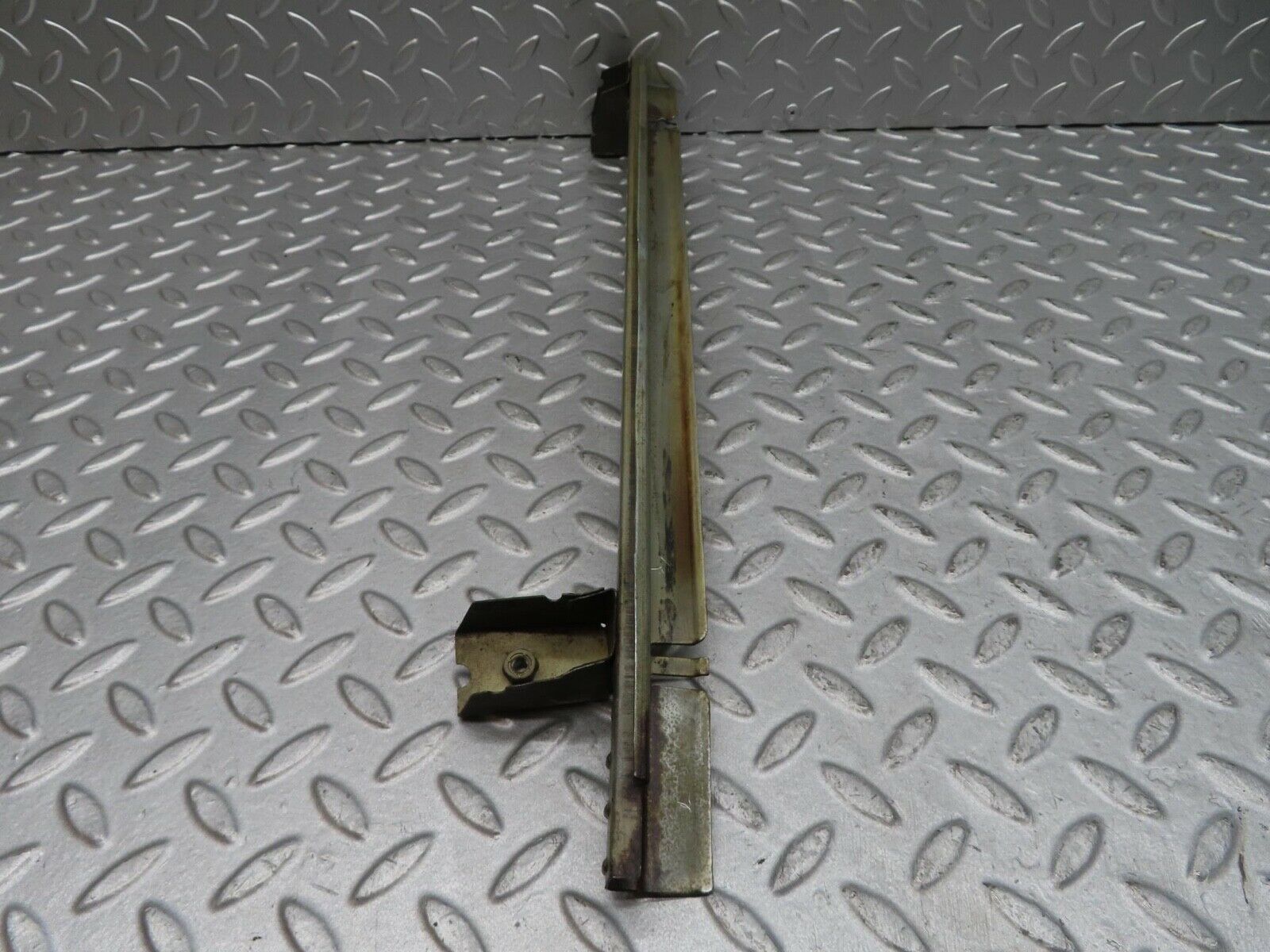 12489 Mercedes-Benz W108 Front Right Window Channel