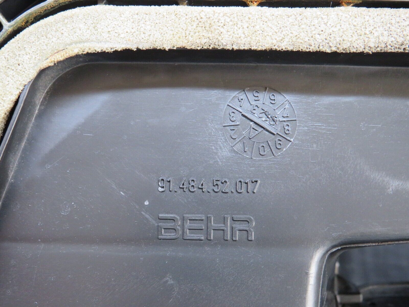 36477 Mercedes-Benz W201 190E 2.0L Heater Blower Housing Behr 91.484.52.017