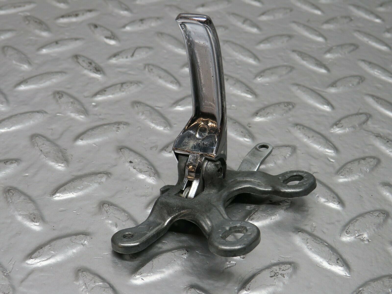 24467 Mercedes-Benz W108 Right Interior Door Handle 1107660419