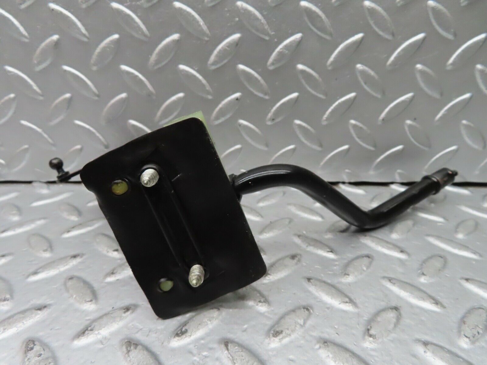 21524 Mercedes-Benz W126 300SE Accelerator Pedal Linkage