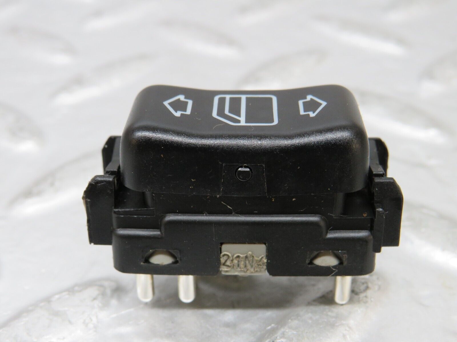 25739 Mercedes-Benz W124 280E Electric Window Switch Left 1248209410