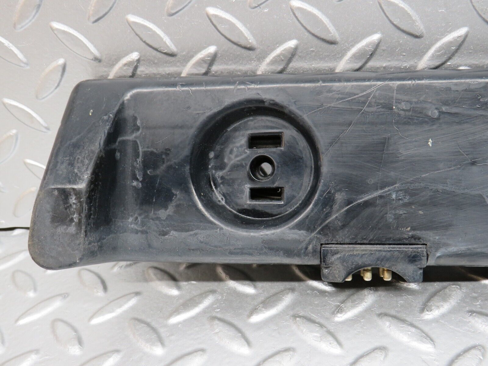 0105 Mercedes-Benz W123 Tail Light Bulb Holder Right Side 22064R