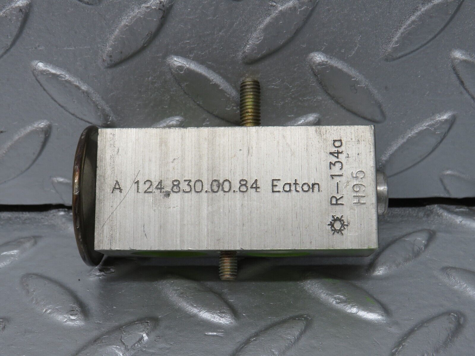 39706 Mercedes-Benz R129 320SL Coupe Air Condition Expansion Valve 1248300084