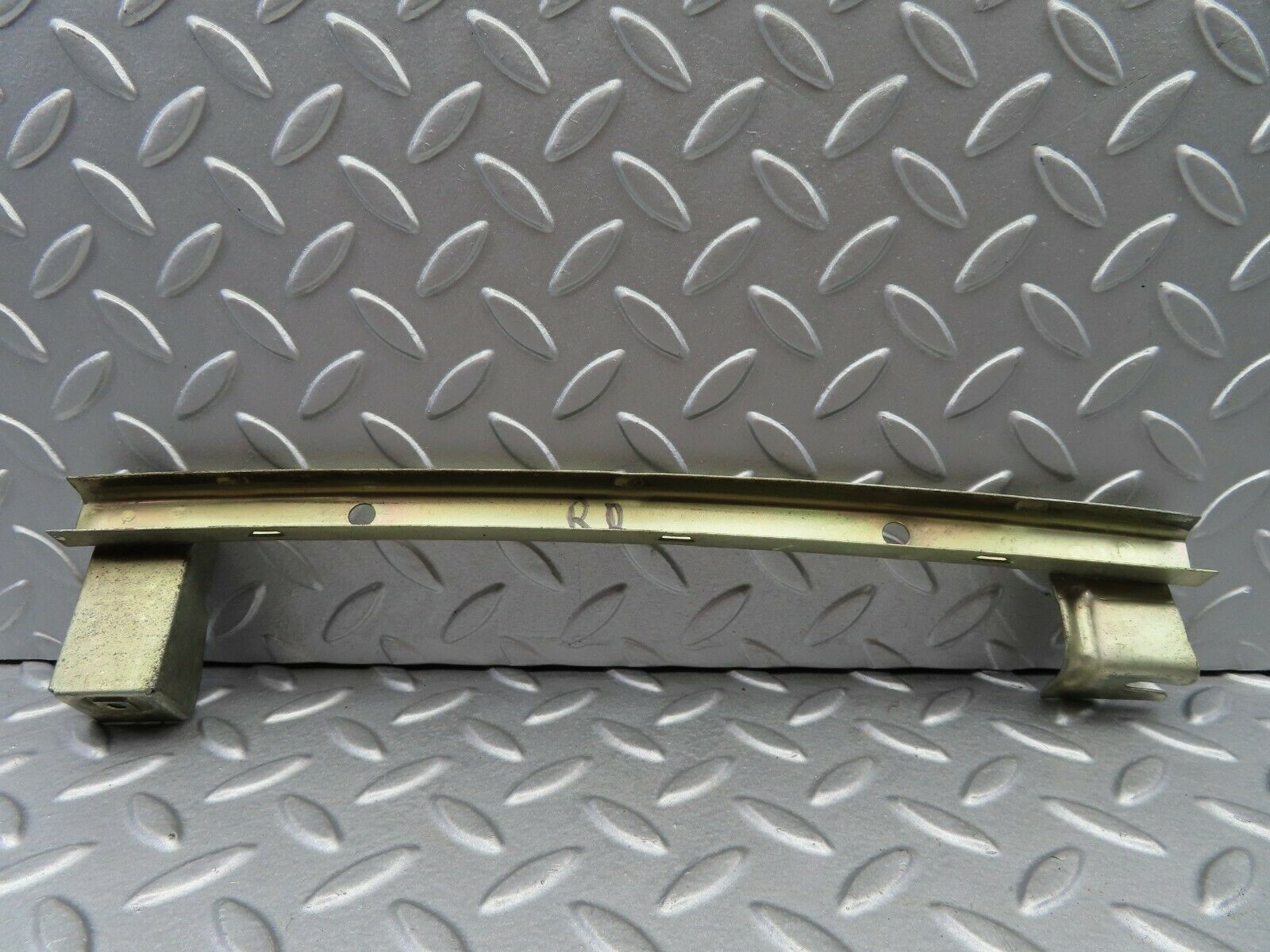 6223 Mercedes-Benz W126 380SE Rear Right Window Channel
