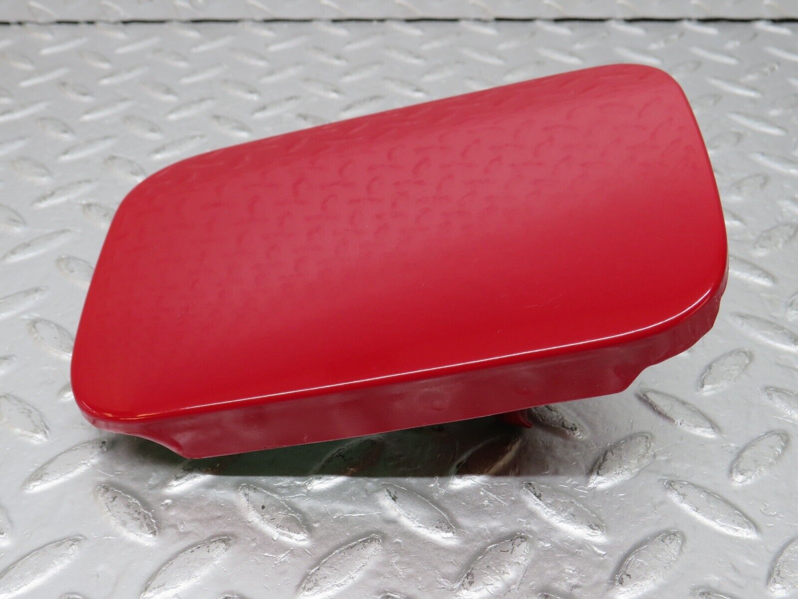 33272 Mercedes-Benz W202 C180 Fuel Tank Flap Cap 2015842939