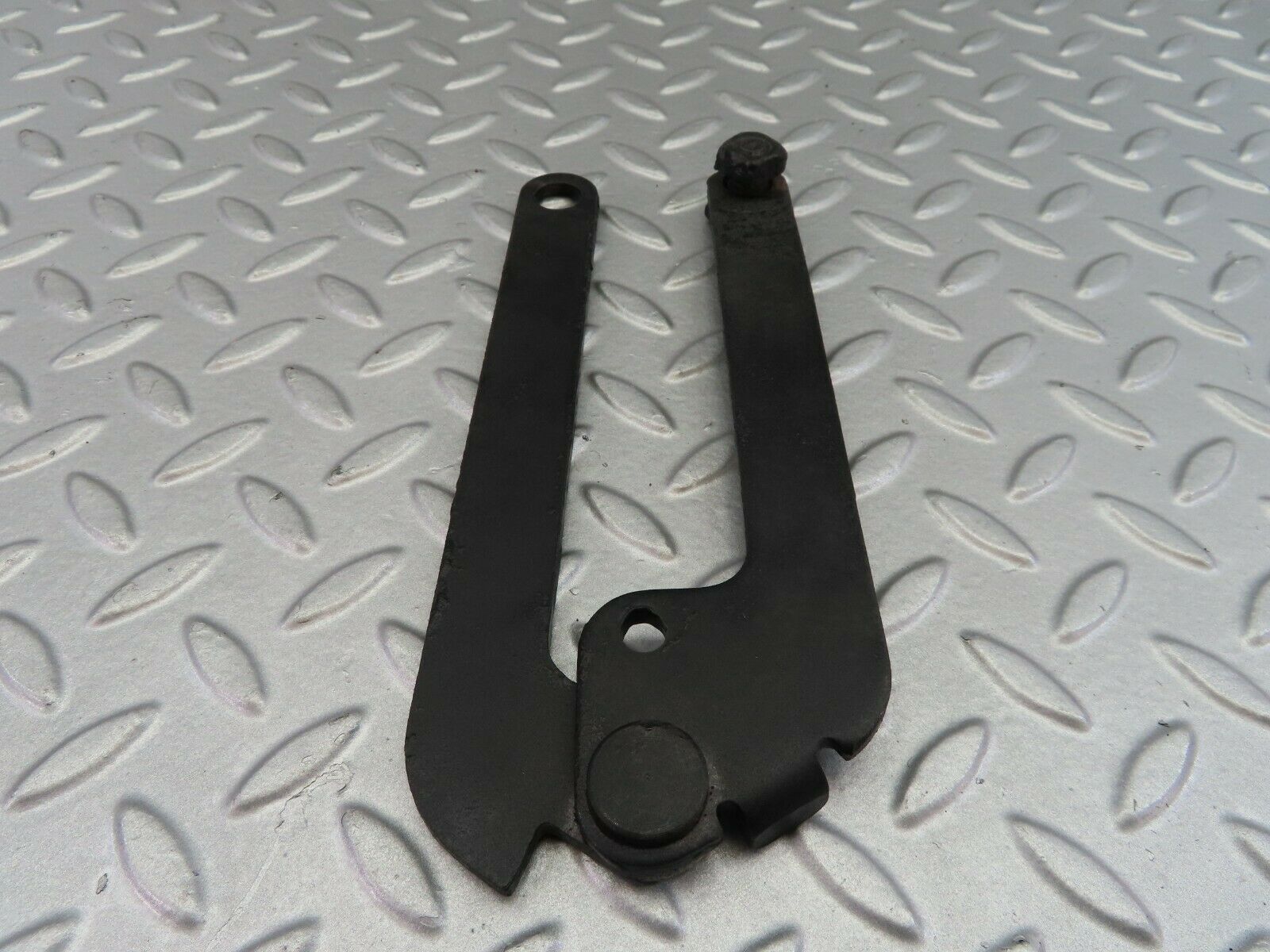 7356 Mercedes-Benz W116 450SE Bonnet Hinge Right Side