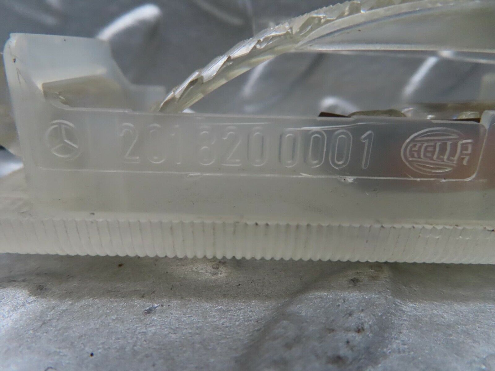 16064 Mercedes-Benz W123 280E Interior Dome Light Rear 2018200001