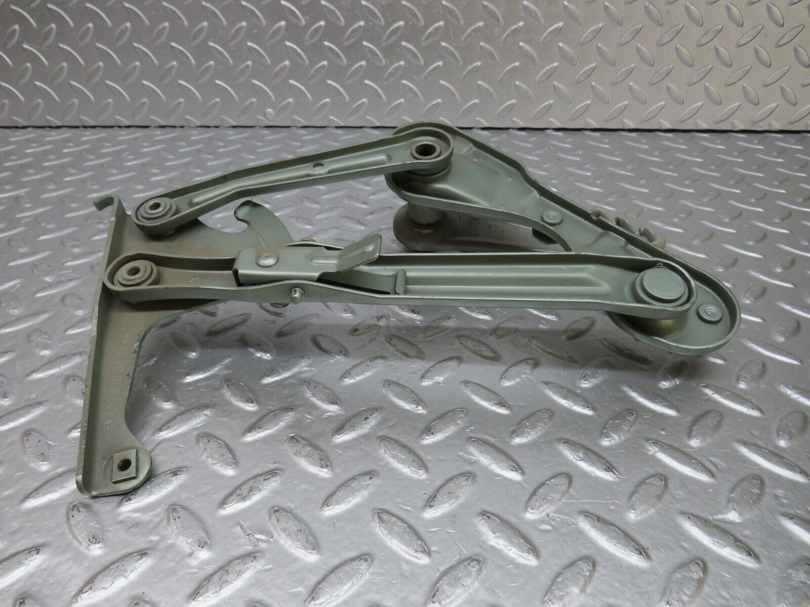 34159 Mercedes-Benz W124 260E Bonnet Hinge Right 1248800228 1248871074