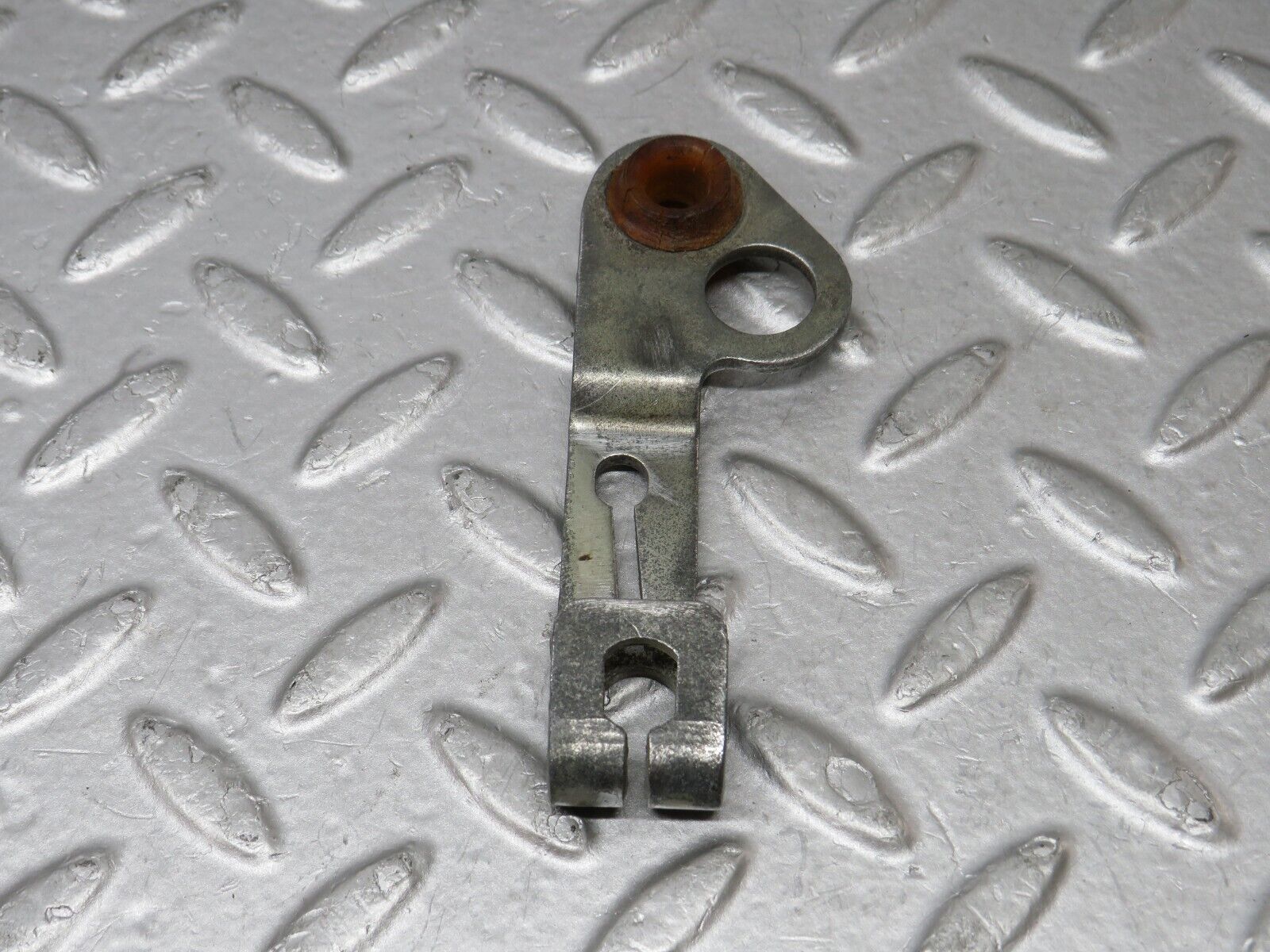 36337 Mercedes-Benz W126 420SE Automatic Gearbox Linkage Bracket