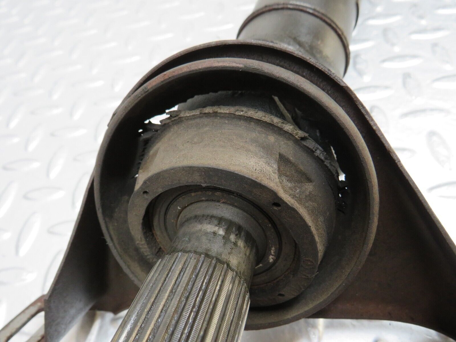 35043 Mercedes-Benz W210 320E Cardan Shaft Prop Shaft 2104109306