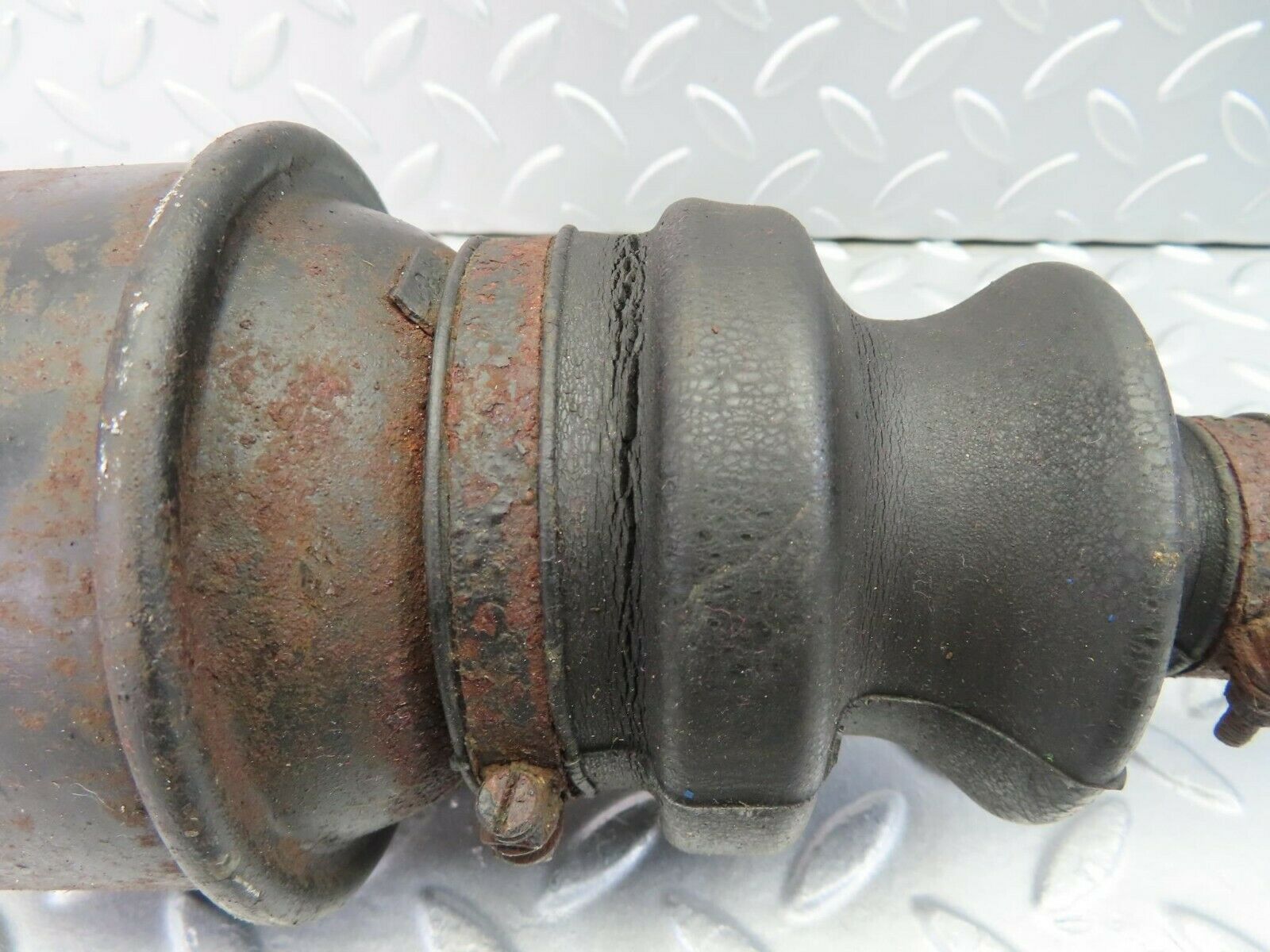 9781 Mercedes-Benz W115 220D Axle Shaft Drive Shaft