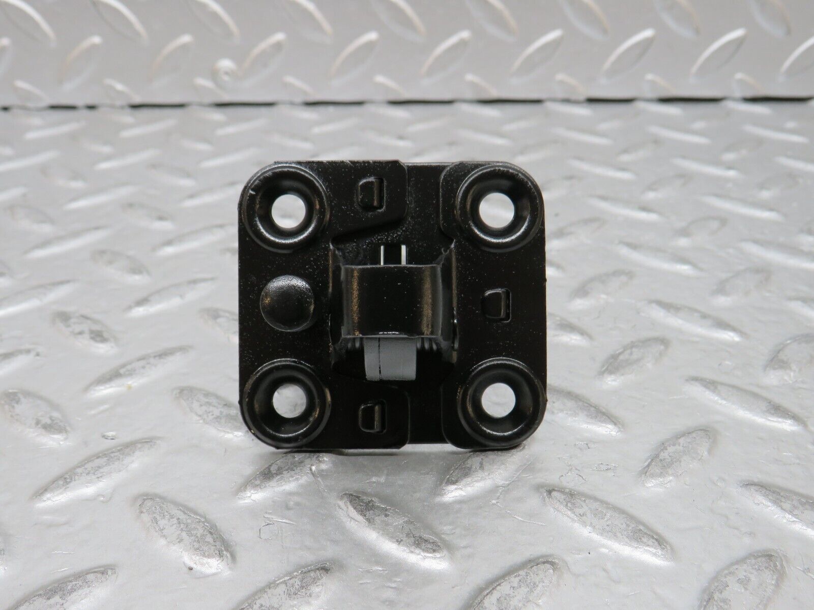 27904 Mercedes-Benz W123 280E Bonnet Lock Latch